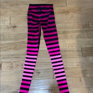 K deer leggings.   In great shape size small